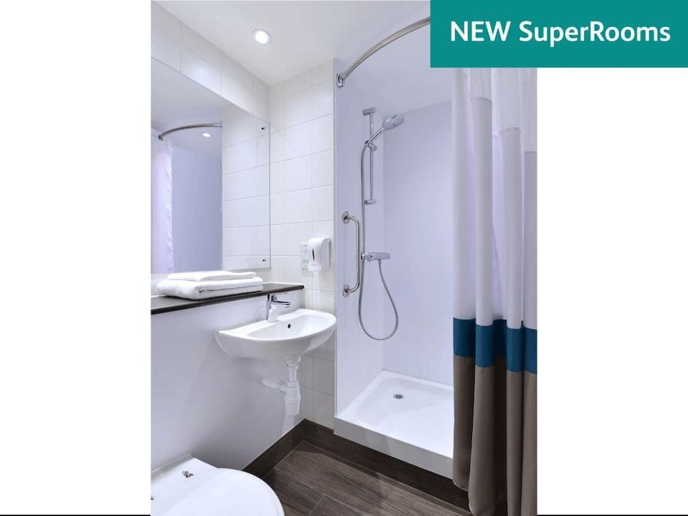 Travelodge Airport 3* Londres